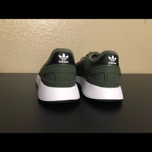 ❌SOLD❌NEW Adidas N5923 Women’s Shoe size 5 Green - Picture 3 of 7